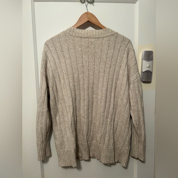 American Eagle Outfitters Oversized V-Neck Sweater - Picture 2 of 3